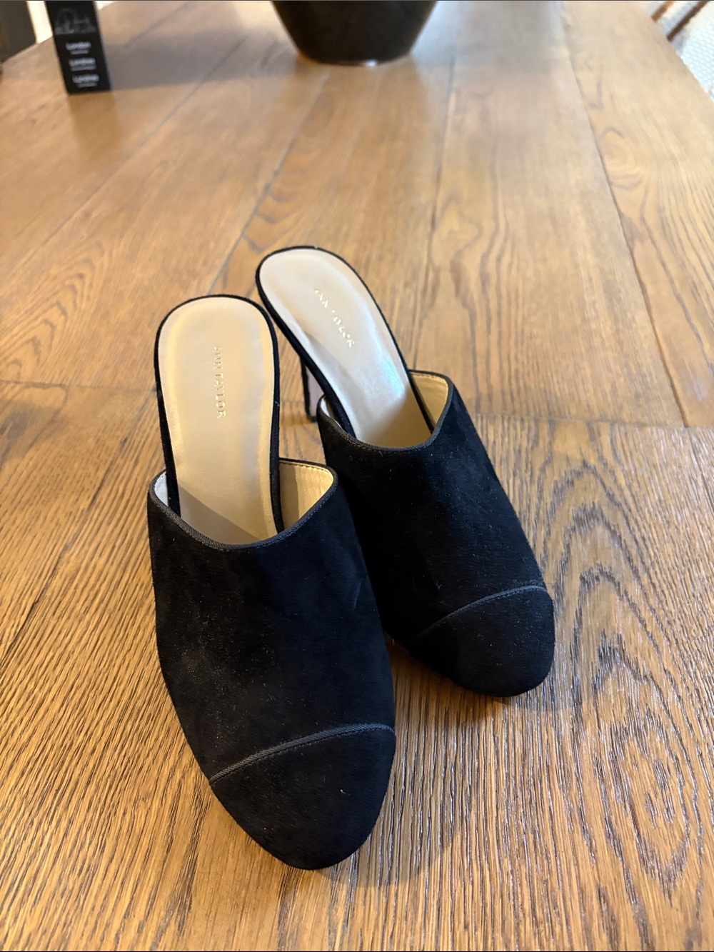 Ann Taylor Black Suede Slip-On Mule Heels Size 8.5